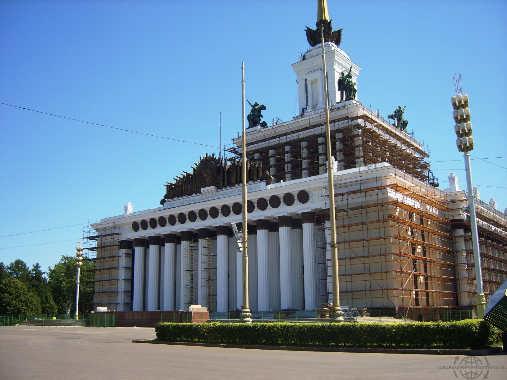 Москва. ВДНХ (ВВЦ).