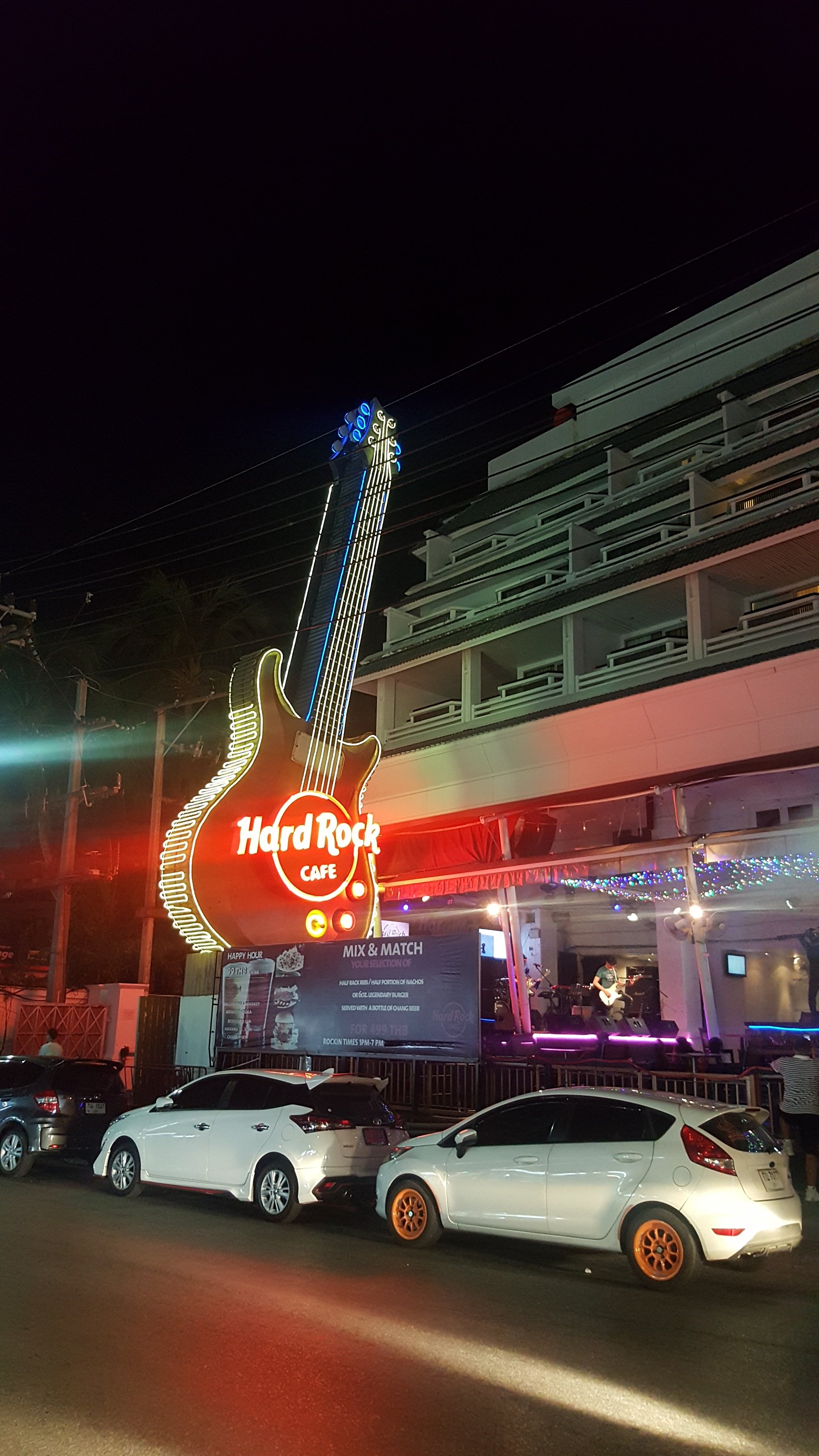 Гитара отеля Hard Rock Phucket